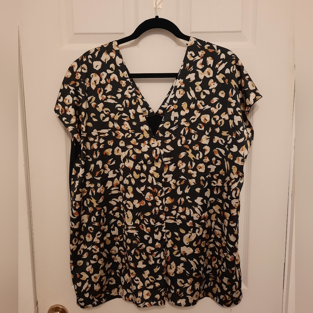 Plus Size Flowy Print Top
